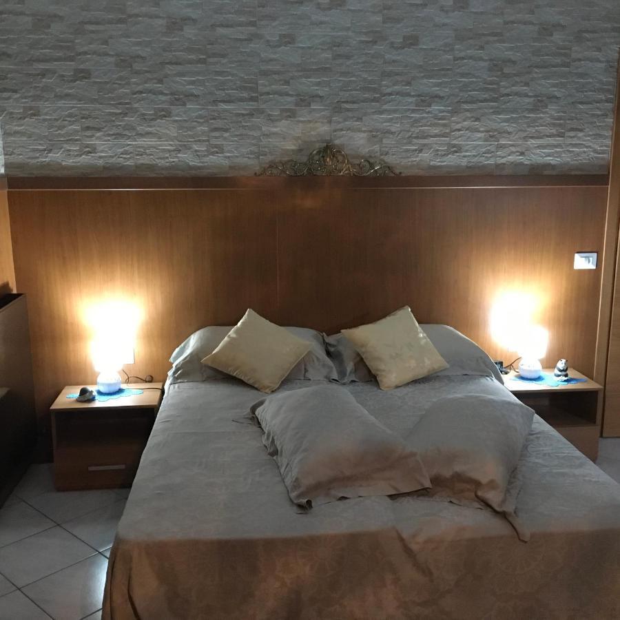 Bed and Breakfast Al Cervo Tra I Laghi à Tavernerio Extérieur photo