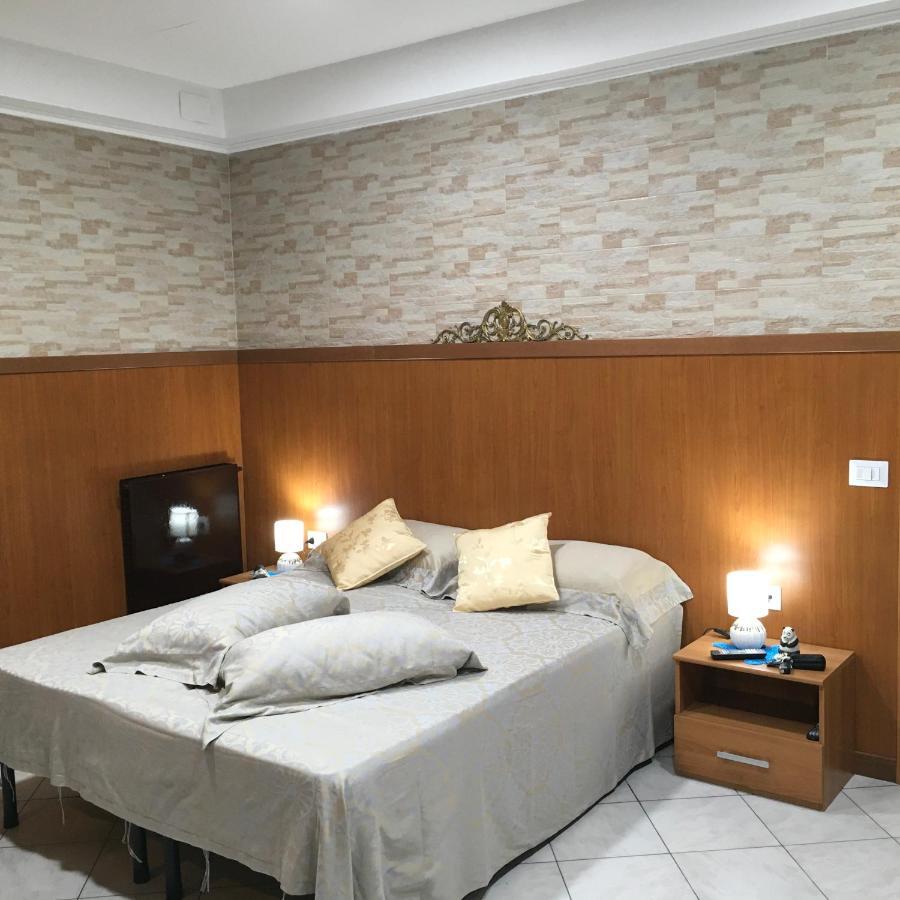 Bed and Breakfast Al Cervo Tra I Laghi à Tavernerio Extérieur photo